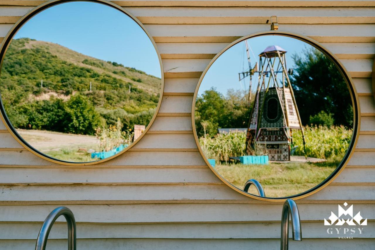 Gipsy Village Park Hotel Asureti Zewnętrze zdjęcie
