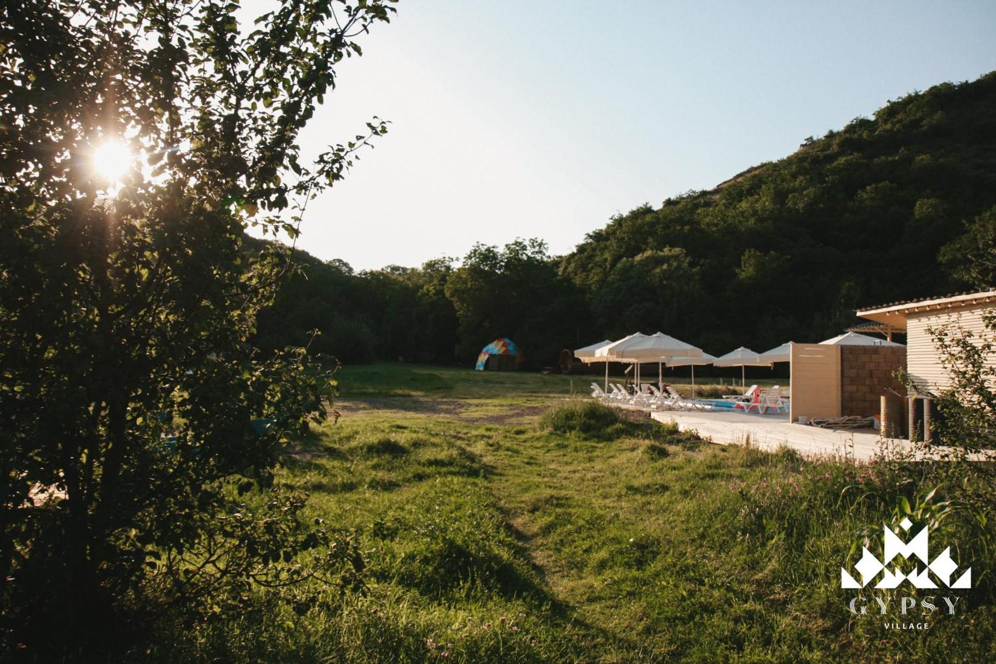 Gipsy Village Park Hotel Asureti Zewnętrze zdjęcie