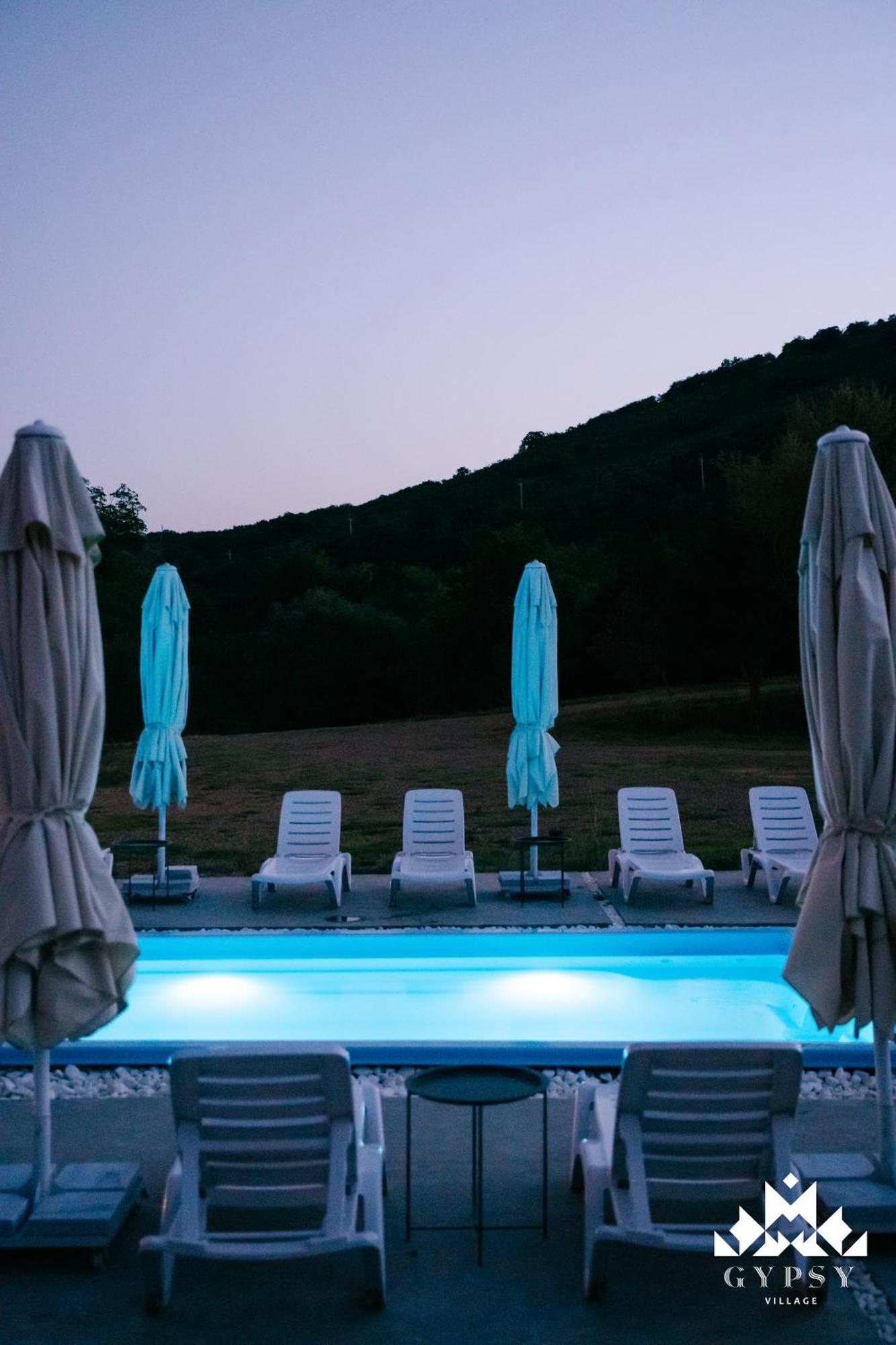 Gipsy Village Park Hotel Asureti Zewnętrze zdjęcie